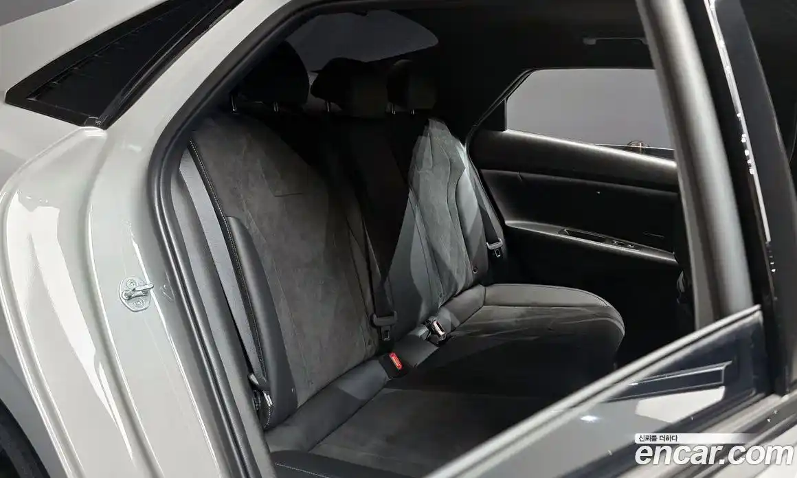 Hyundai Avante 2022 2.0 Автомат в Москве № 112019, фото 15