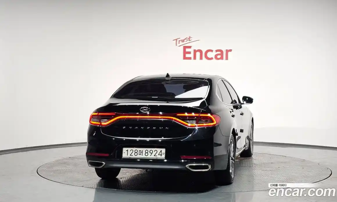 Hyundai Grandeur 2018 2.4 Автомат в Москве № 112076, фото 17