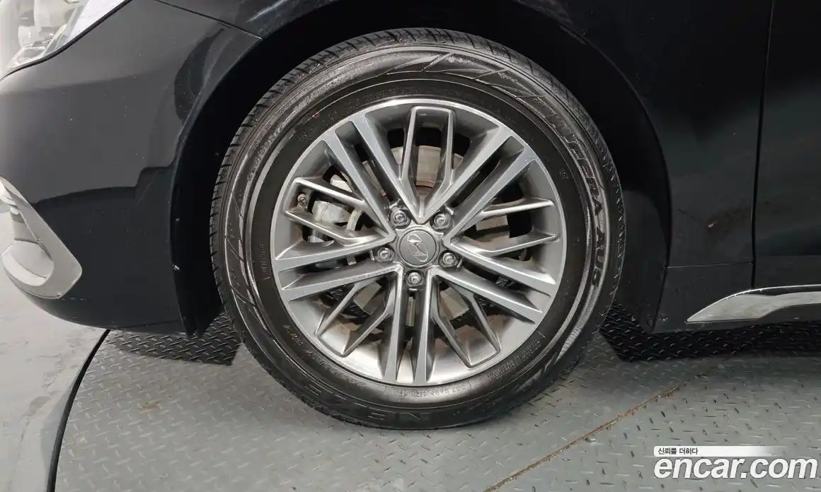 Hyundai Grandeur 2018 2.4 Автомат в Москве № 112076, фото 8