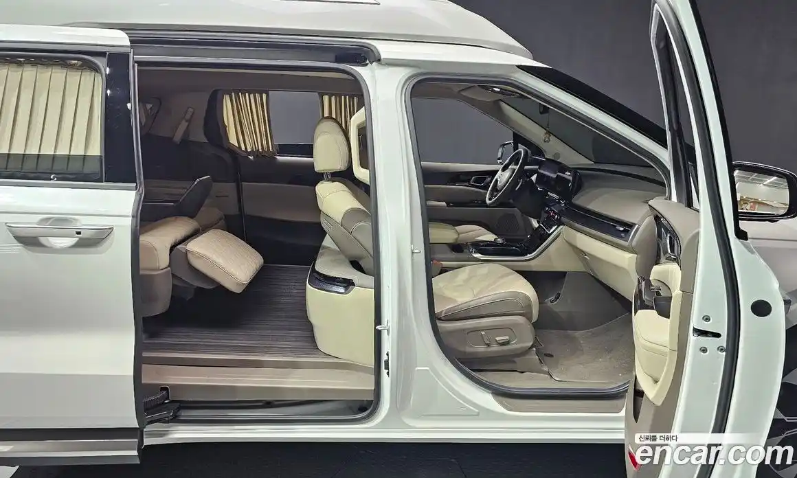 Kia Canival 2023 3.5 Автомат в Москве № 11511, фото 17