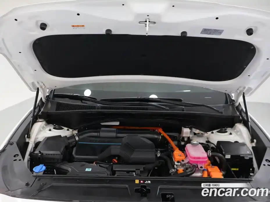 Hyundai Santa Fe 2023 1.6 Автомат в Москве № 123035, фото 17