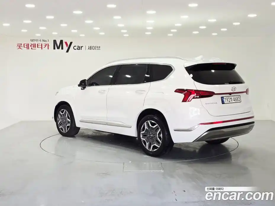 Hyundai Santa Fe 2023 1.6 Автомат в Москве № 123035, фото 3