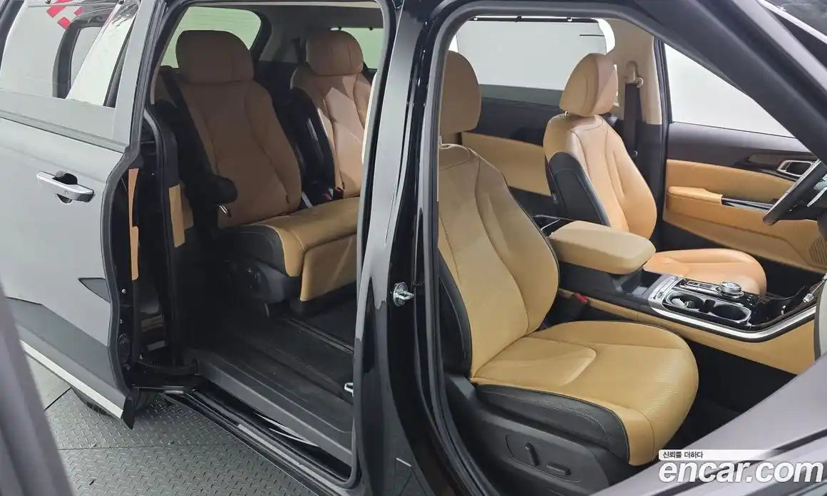 Kia Canival 2023 2.2 Автомат в Москве № 131616, фото 19