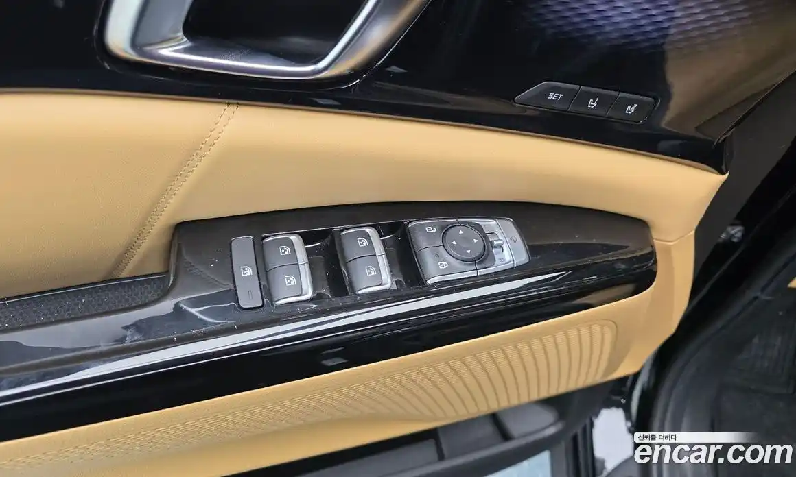 Kia Canival 2023 2.2 Автомат в Москве № 131616, фото 3