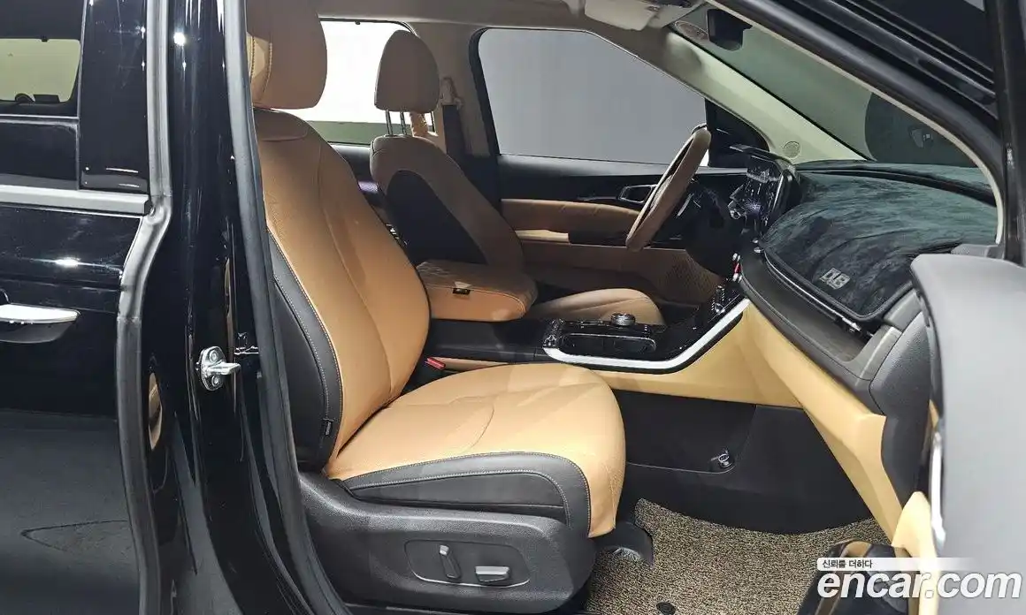 Kia Canival 2023 3.5 Автомат в Москве № 134329, фото 19