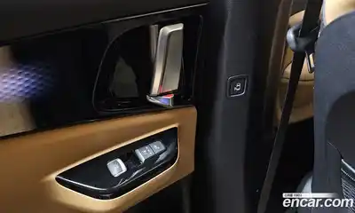 Kia Canival 2023 3.5 Автомат в Москве № 134329, миниатюра 5