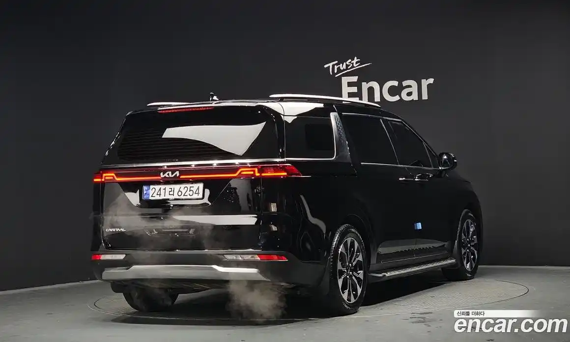 Kia Canival 2023 3.5 Автомат в Москве № 134329, фото 10