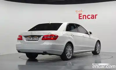 Mercedes-Benz E-Class 2011 3.5 Автомат в Москве № 142011, миниатюра 11