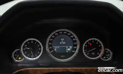 Mercedes-Benz E-Class 2011 3.5 Автомат в Москве № 142011, миниатюра 2