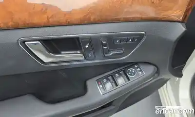Mercedes-Benz E-Class 2011 3.5 Автомат в Москве № 142011, миниатюра 9