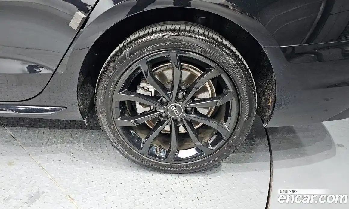 Audi A4 2023 2.0 Автомат в Москве № 142178, фото 5