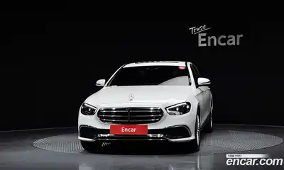Mercedes-Benz E-Class 2022 2.0 Автомат в Москве № 142822, миниатюра 3