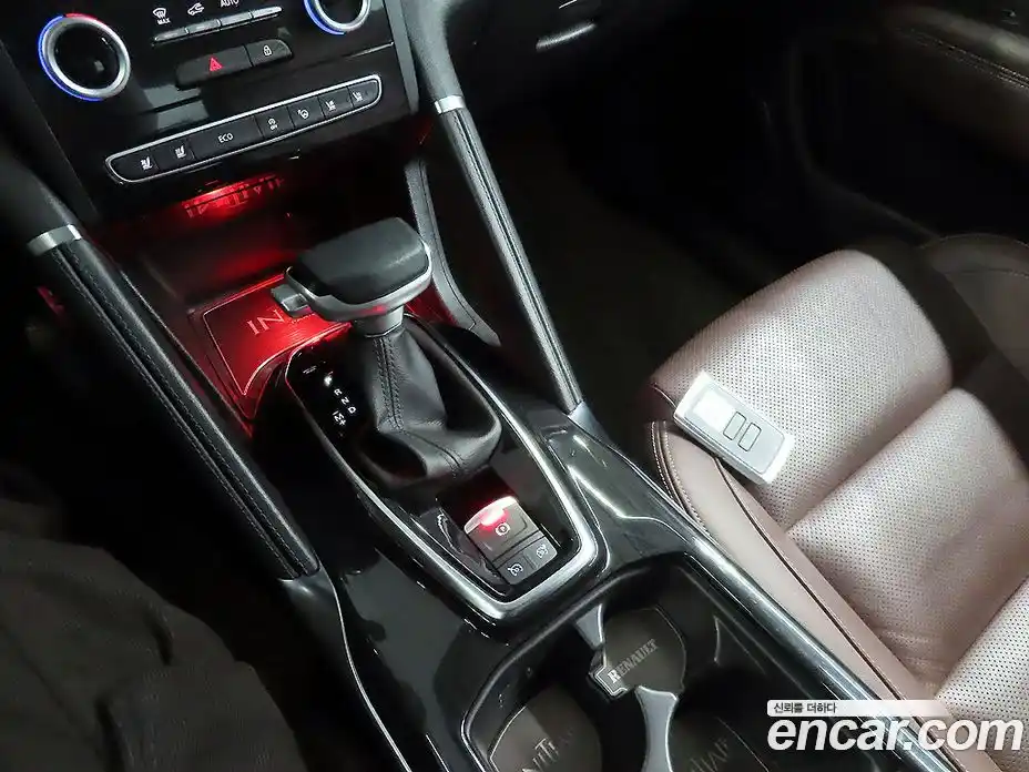 Renault QM6 2019 2.0 Автомат в Москве № 147713, фото 9