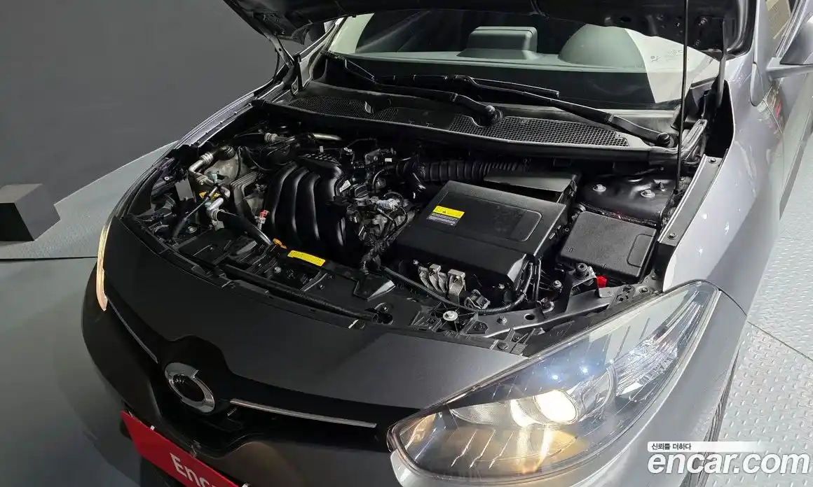 Renault SM3 2016 1.6 Автомат в Москве № 148318, фото 20