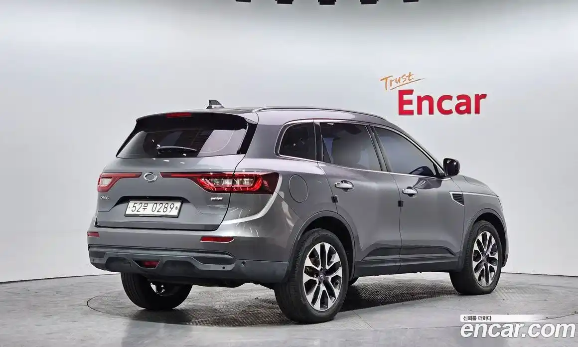 Renault QM6 2017 2.0 Автомат в Москве № 148616, фото 16