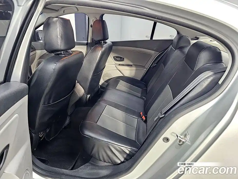 Renault SM3 2011 1.6 Автомат в Москве № 149856, фото 9