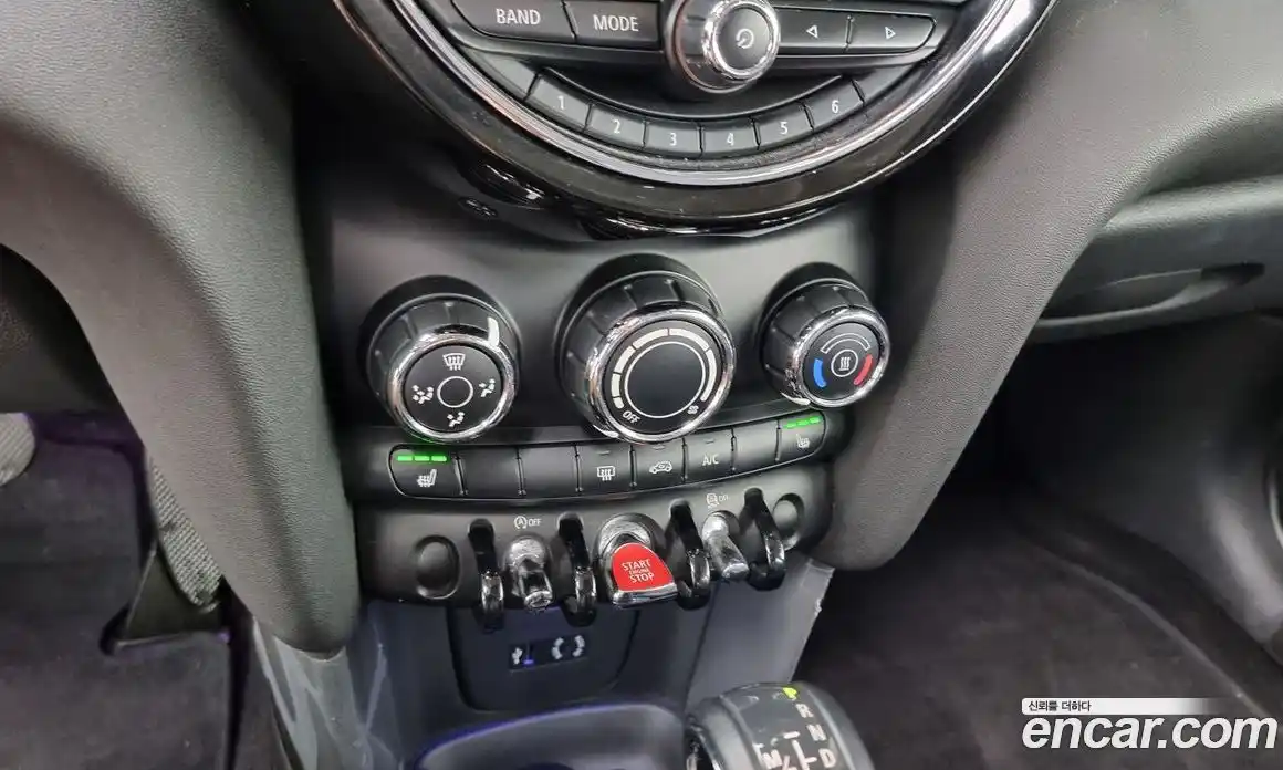 Mini Cooper 2016 1.5 Автомат в Москве № 156759, фото 1