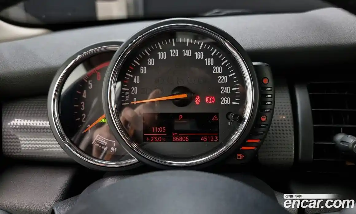 Mini Cooper 2016 1.5 Автомат в Москве № 156759, фото 15