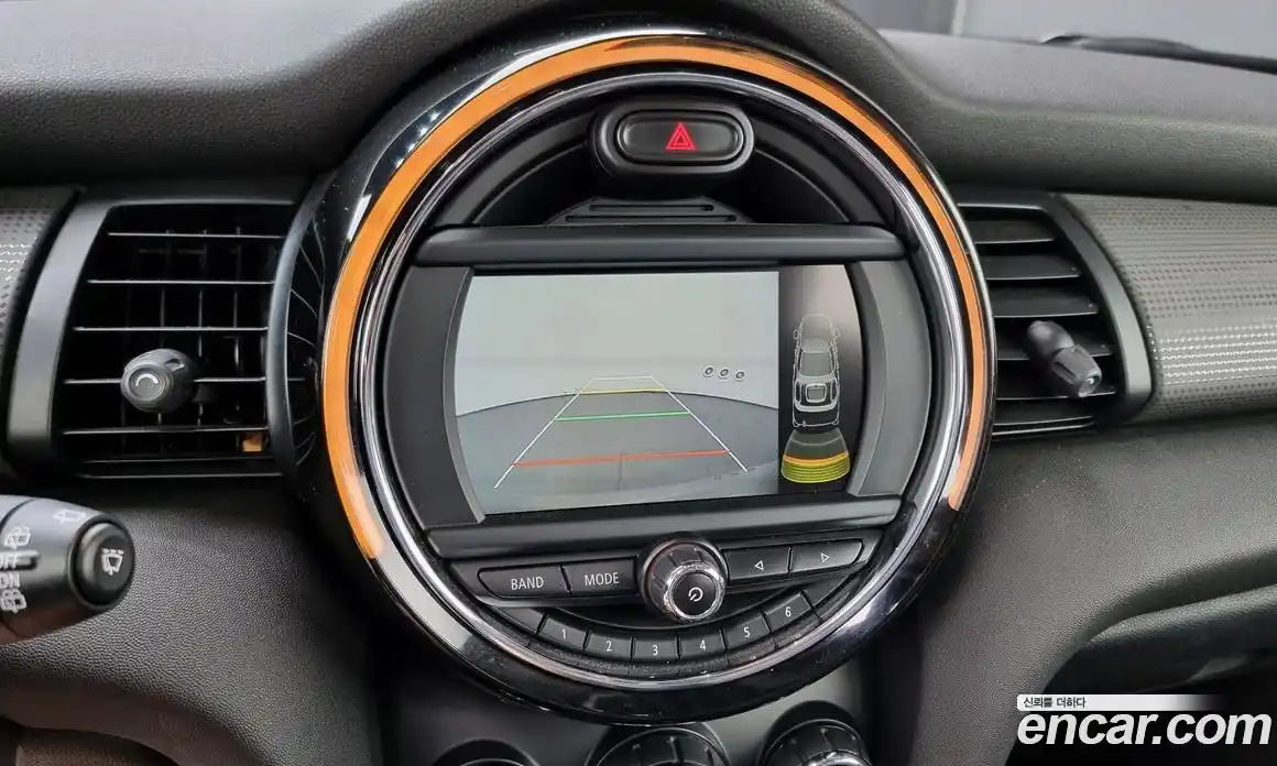 Mini Cooper 2016 1.5 Автомат в Москве № 156759, фото 17