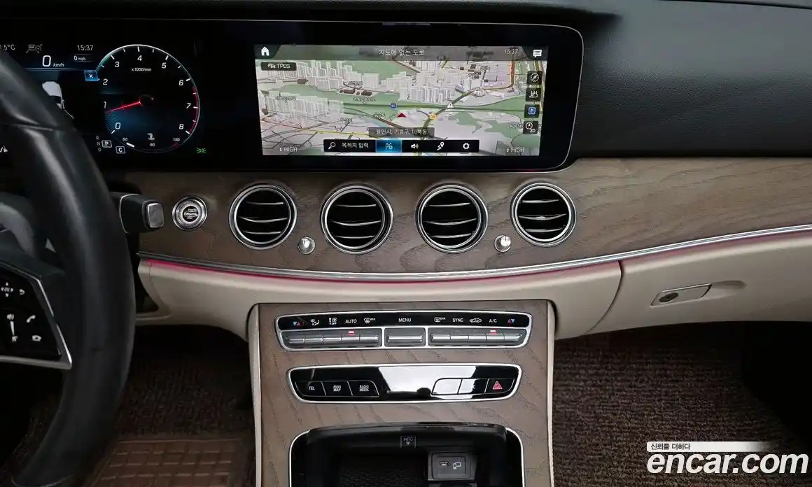 Mercedes-Benz E-Class 2022 2.0 Автомат в Москве № 160639, фото 15