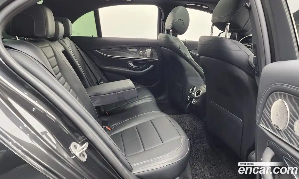 Mercedes-Benz E-Class 2021 2.0 Автомат в Москве № 161138, фото 16