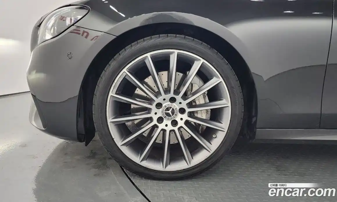 Mercedes-Benz E-Class 2021 2.0 Автомат в Москве № 161138, фото 18