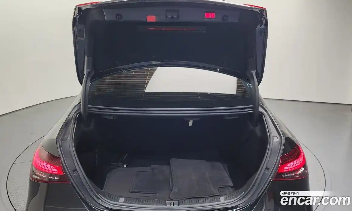 Mercedes-Benz E-Class 2021 2.0 Автомат в Москве № 161138, фото 19