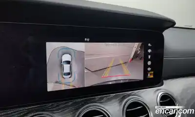 Mercedes-Benz E-Class 2021 2.0 Автомат в Москве № 161138, миниатюра 2