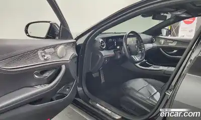 Mercedes-Benz E-Class 2021 2.0 Автомат в Москве № 161138, миниатюра 8