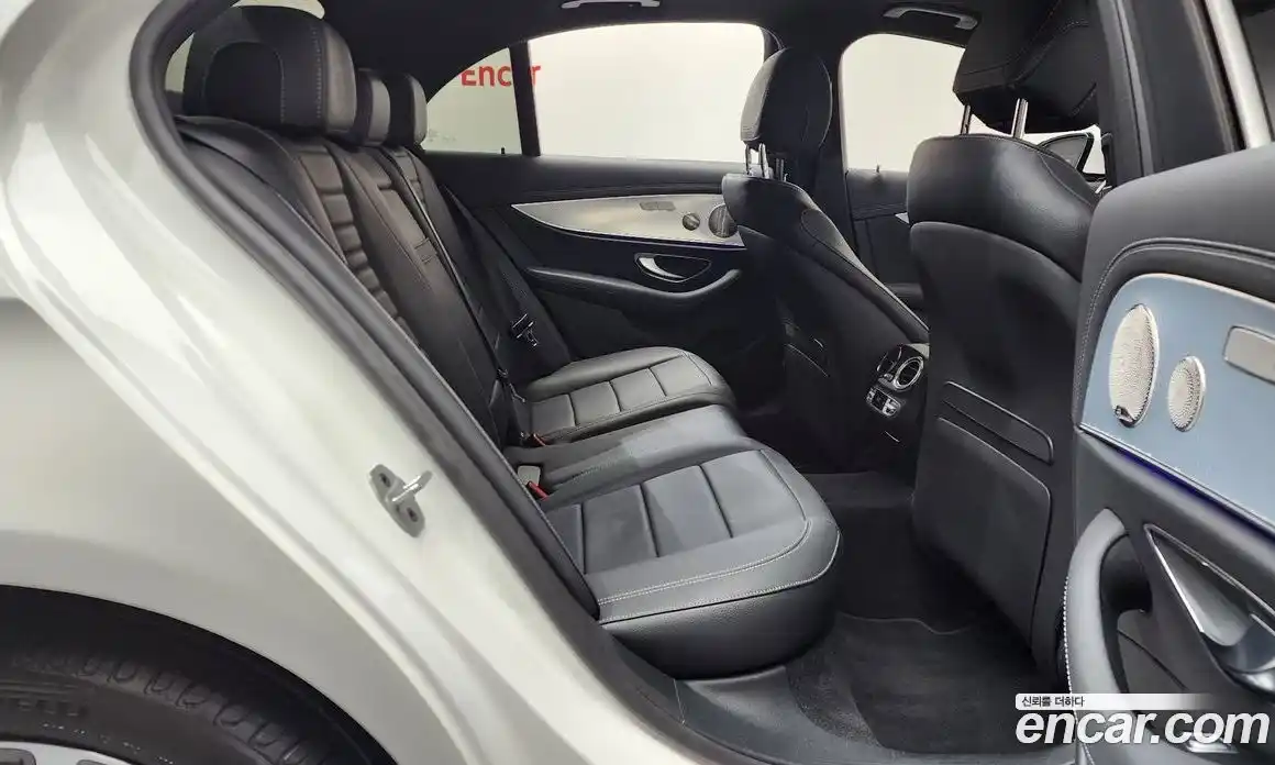 Mercedes-Benz E-Class 2021 2.0 Автомат в Москве № 161142, фото 16