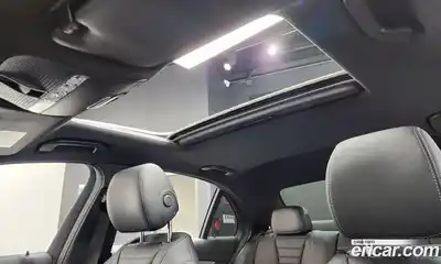 Mercedes-Benz E-Class 2021 2.0 Автомат в Москве № 161142, миниатюра 3