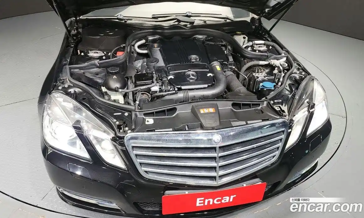 Mercedes-Benz E-Class 2012 1.8 Автомат в Москве № 161804, фото 3