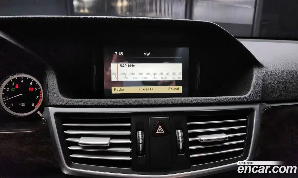 Mercedes-Benz E-Class 2012 1.8 Автомат в Москве № 161804, фото 7