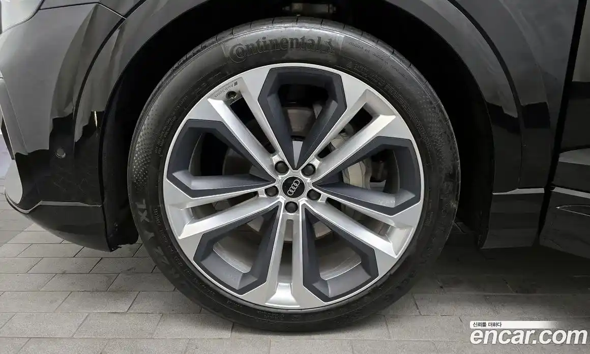 Audi Q8 2025 3.0 Автомат в Москве № 162323, фото 18