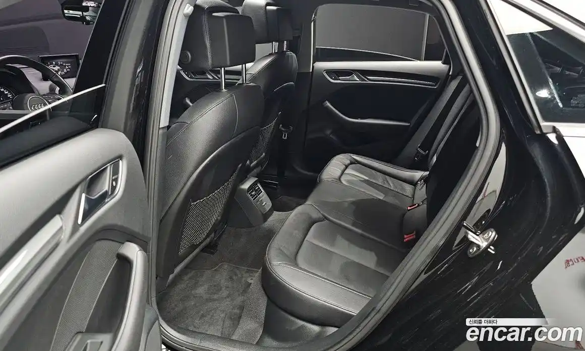 Audi A3 2018 2.0 Автомат в Москве № 163152, фото 12