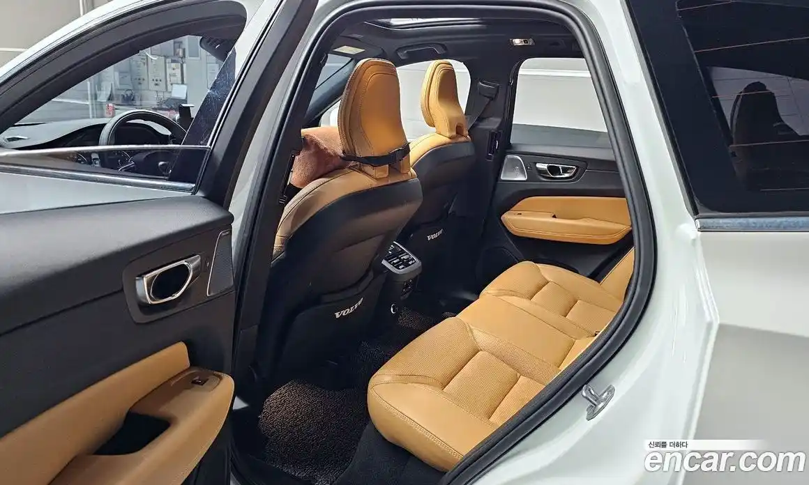 Volvo XC60 2020 2.0 Автомат в Москве № 164348, фото 20