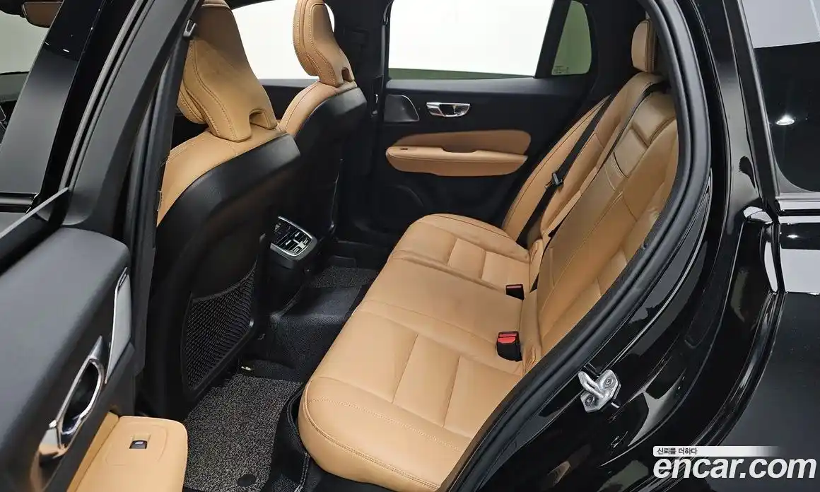 Volvo V60 2021 2.0 Автомат в Москве № 164352, фото 15