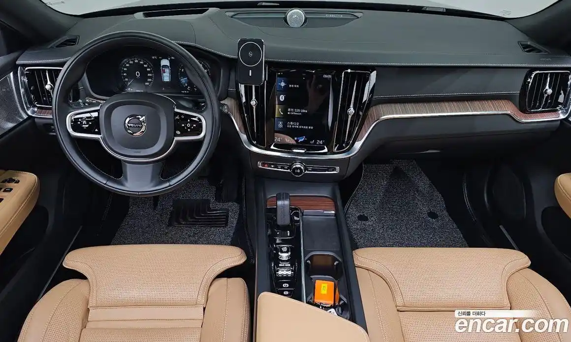 Volvo V60 2021 2.0 Автомат в Москве № 164352, фото 10