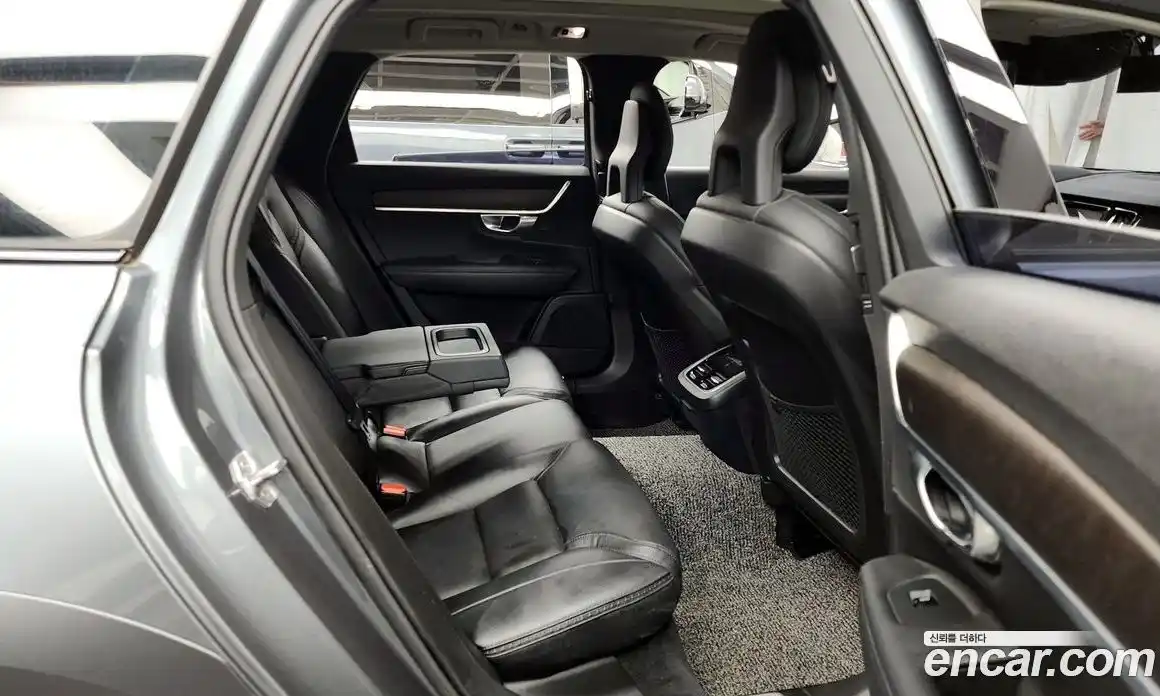 Volvo V90 2018 2.0 Автомат в Москве № 164681, фото 11