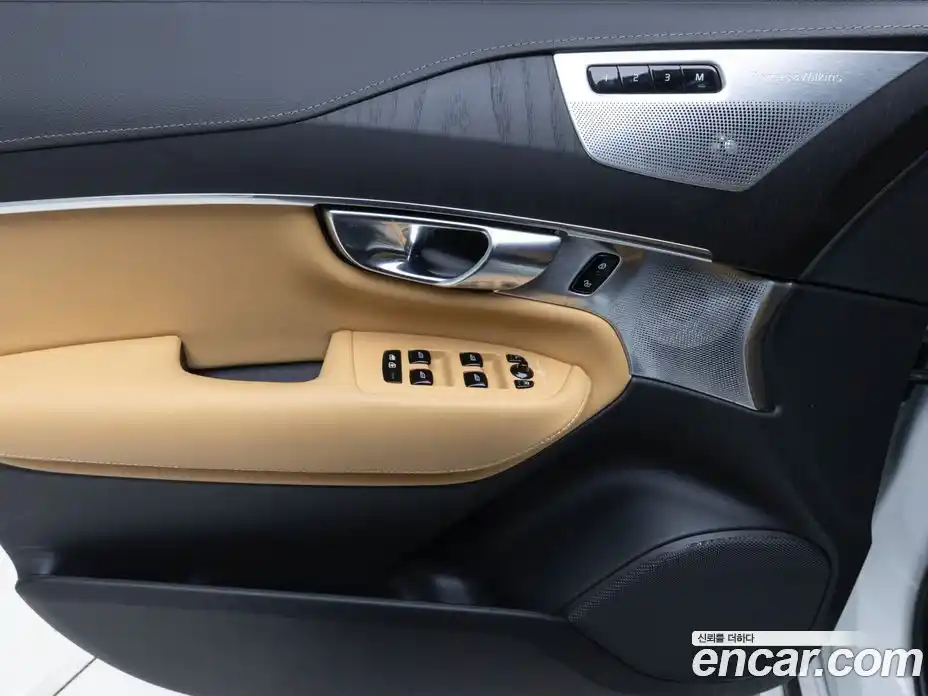 Volvo XC90 2024 2.0 Автомат в Москве № 164746, фото 15