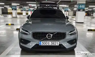Volvo V60, 2024