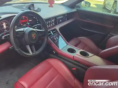 Porsche Taycan, 2023