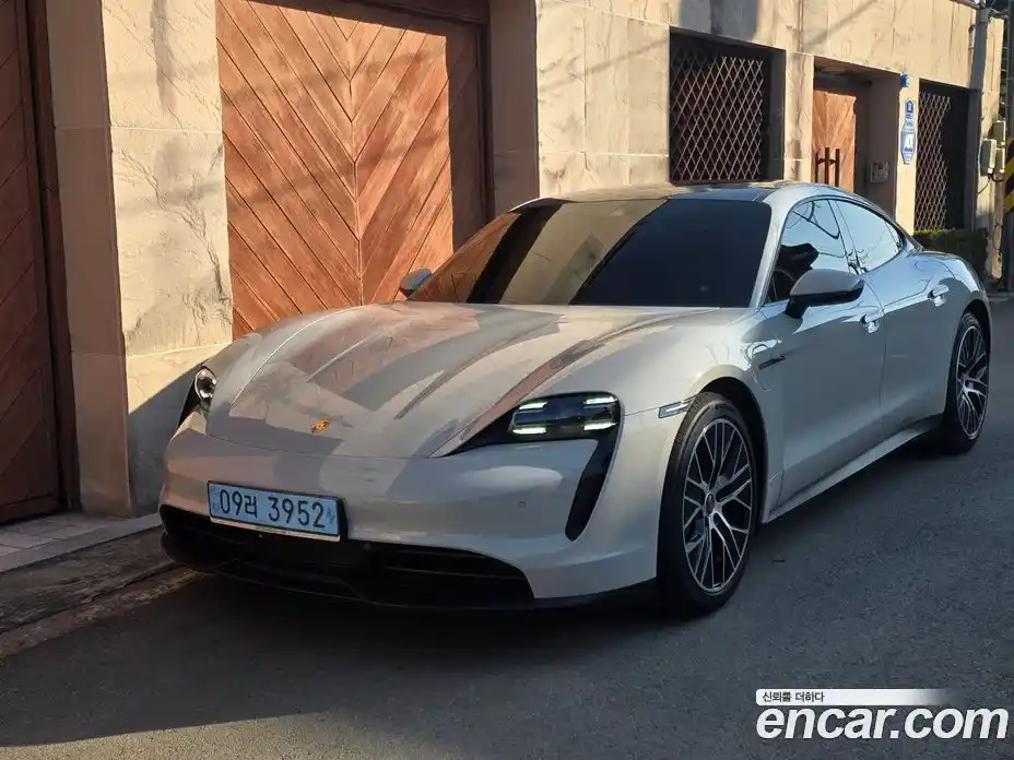 Porsche Taycan 2023 1.0 Автомат в Москве № 165201, фото 14