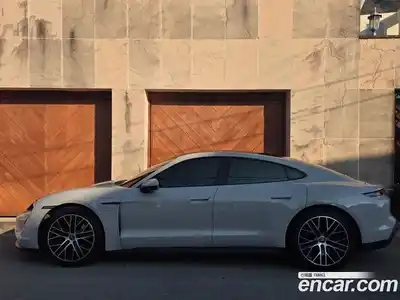 Porsche Taycan 2023 1.0 Автомат в Москве № 165201, миниатюра 6