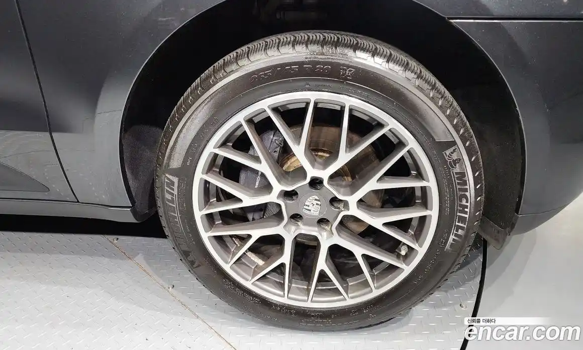 Porsche Macan 2017 2.0 Автомат в Москве № 165286, фото 11