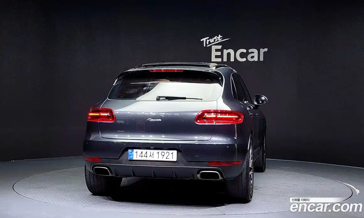 Porsche Macan 2017 2.0 Автомат в Москве № 165286, фото 16