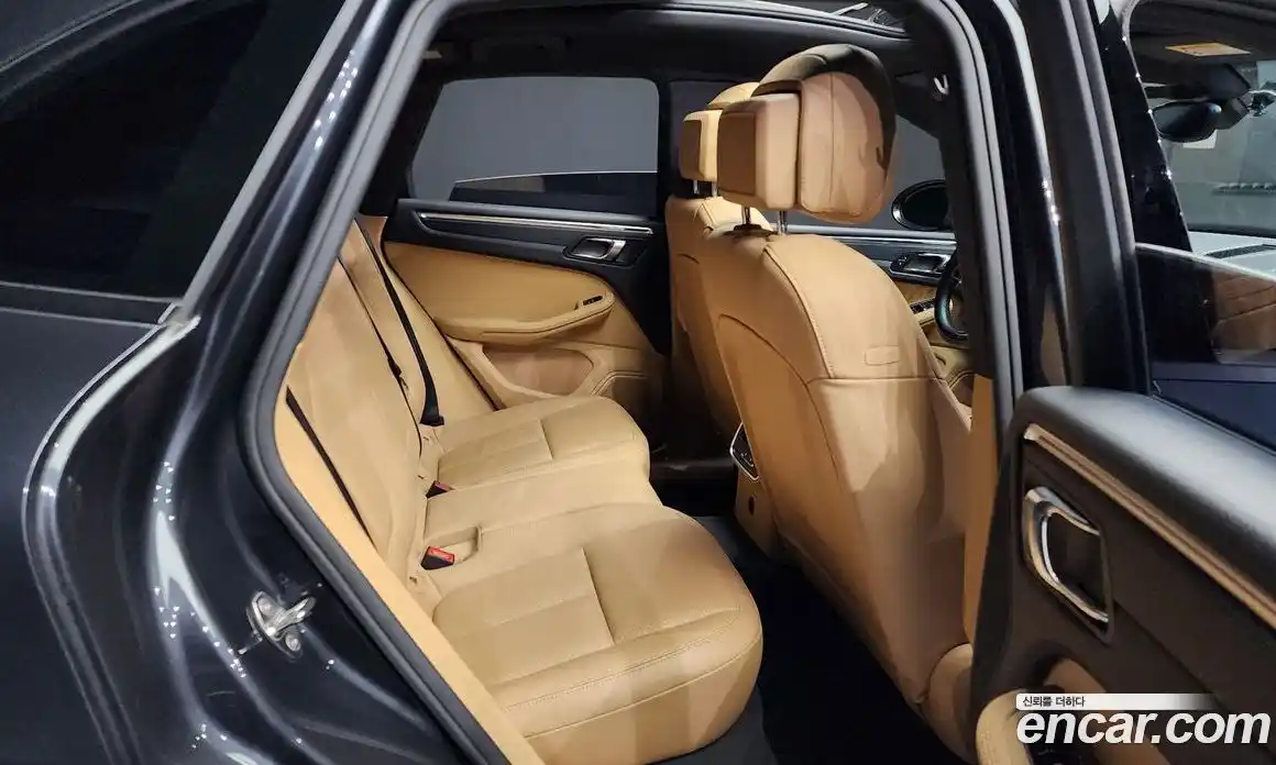 Porsche Macan 2017 2.0 Автомат в Москве № 165286, фото 3