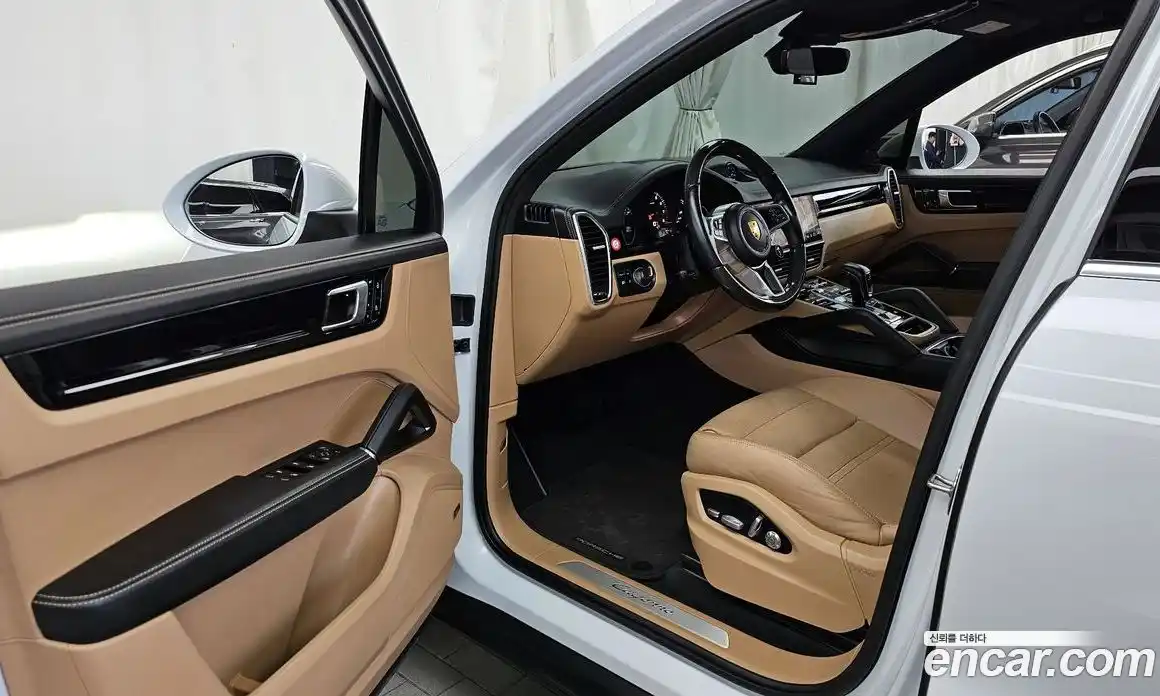 Porsche Cayenne 2021 3.0 Автомат в Москве № 165353, фото 15