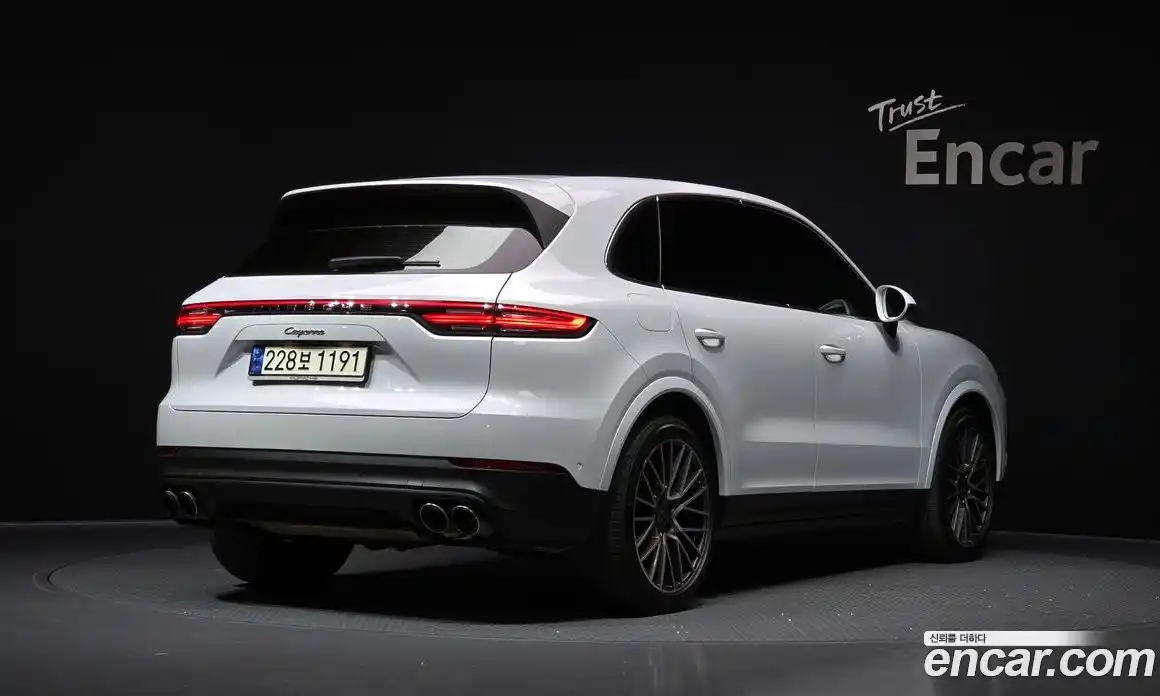 Porsche Cayenne 2021 3.0 Автомат в Москве № 165353, фото 18