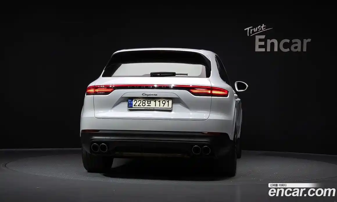 Porsche Cayenne 2021 3.0 Автомат в Москве № 165353, фото 9